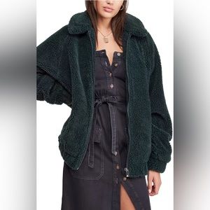 NWT! BDG – Batwing Faux Shearling Jacket
GREEN Large Teddy Fleece Sherpa